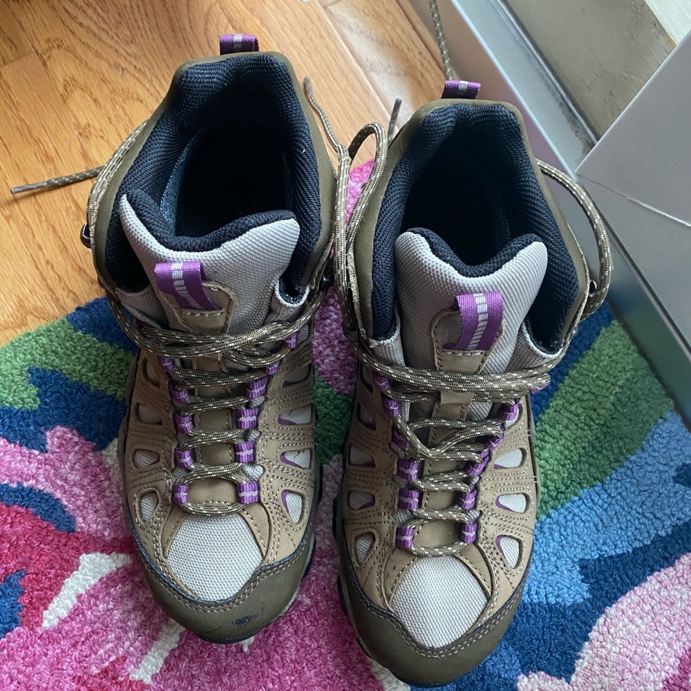 Women’s OBOZ Sawtooth hiking boots